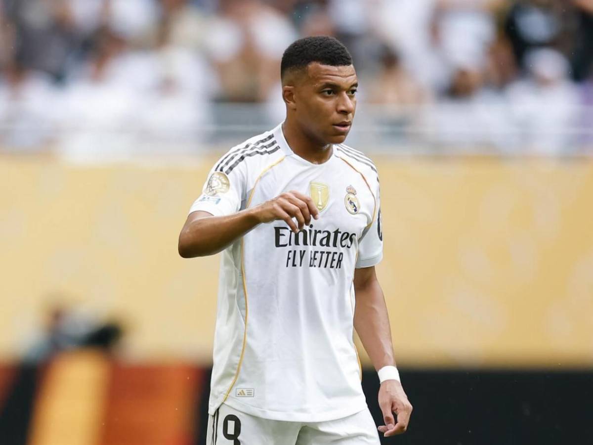 Mbappé es investigado tras pagarle a cinco policías: Esta cantidad les dio por curiosa razón