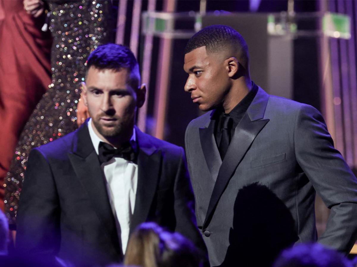 Messi junto a Mbappé en la gala del Balón de Oro 2023.