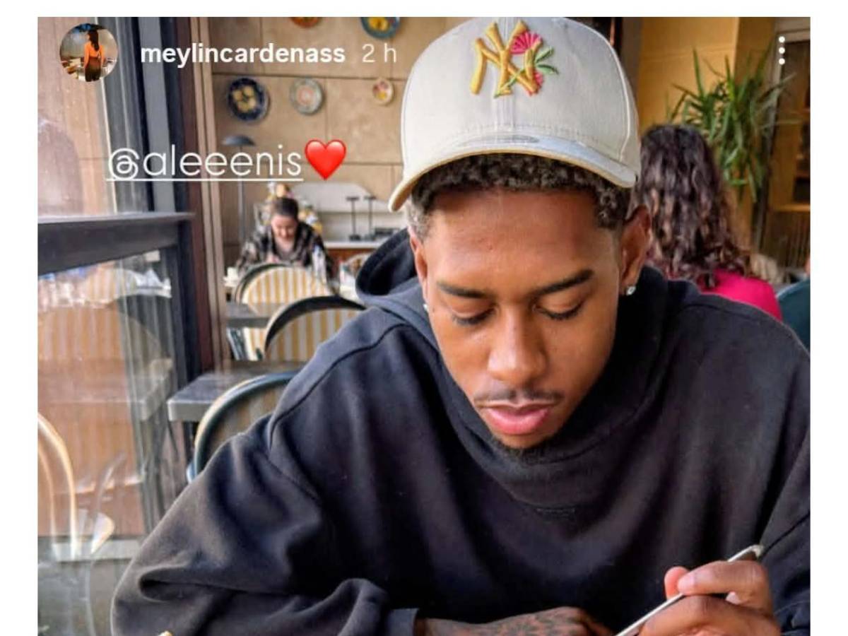 Fotos: Futbolista hondureño sorprendió a joven en Europa con dos gestos