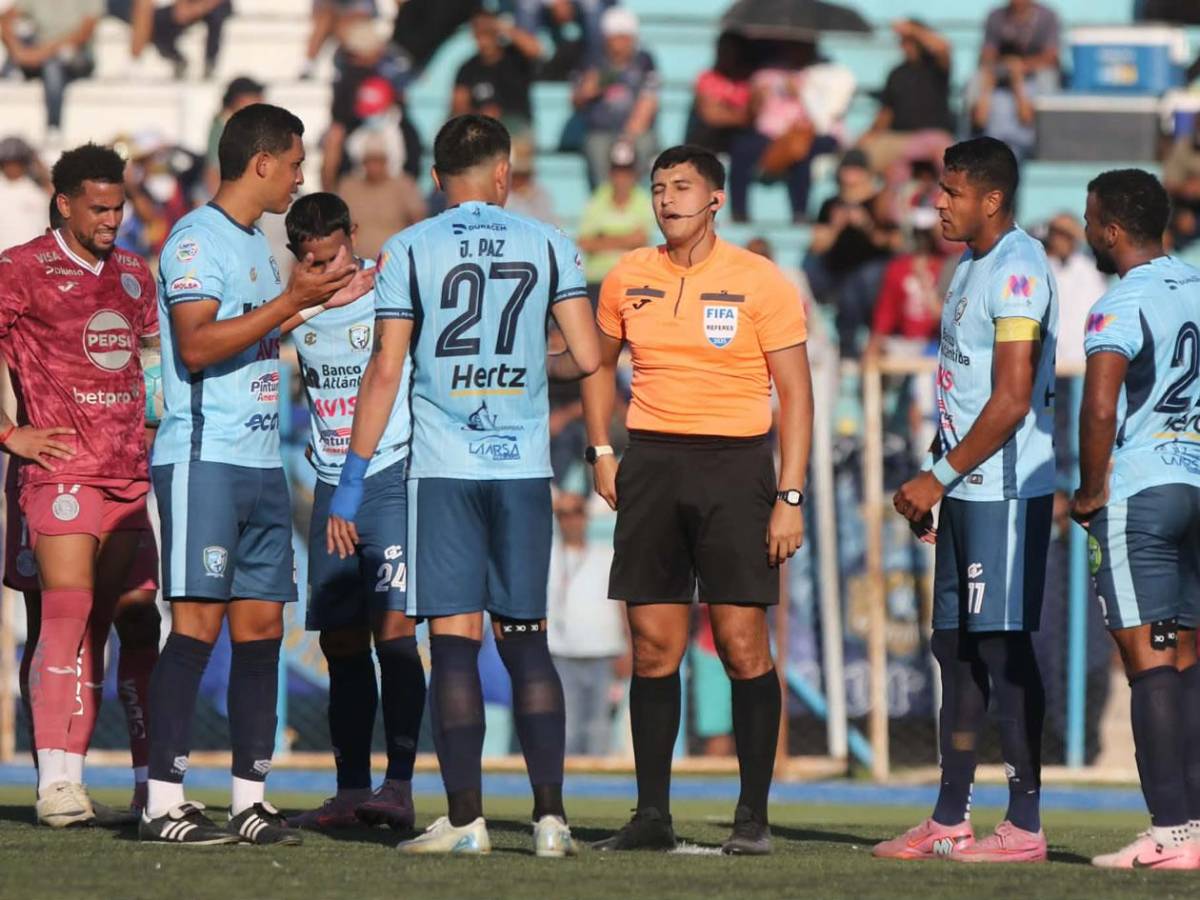 Rodrigo de Olivera destroza a Génesis, Elis sorprende y bella esposa de exfutbolista