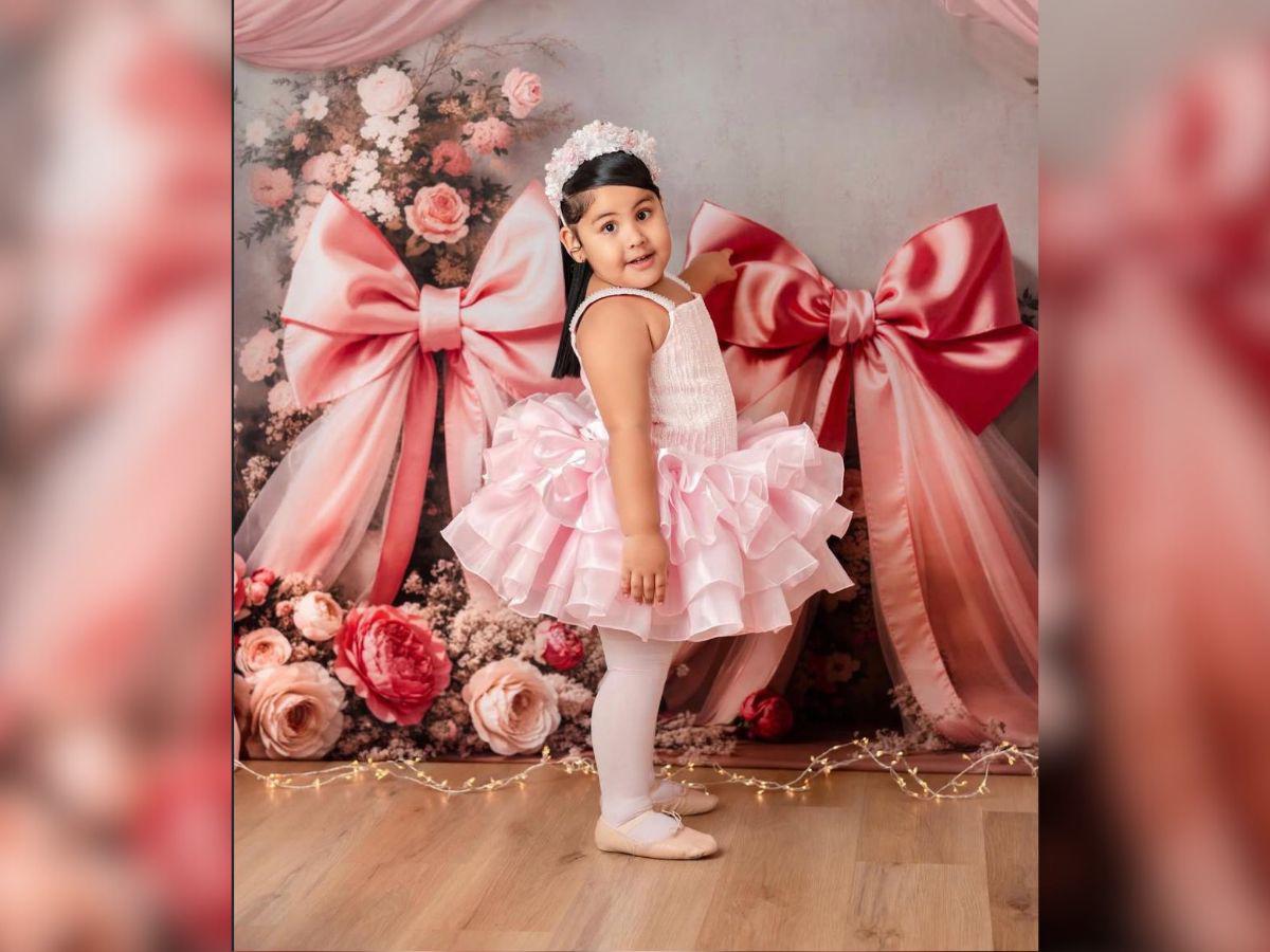 Hija de Yailin y Anuel derrite las redes con tiernas fotos por sus tres años