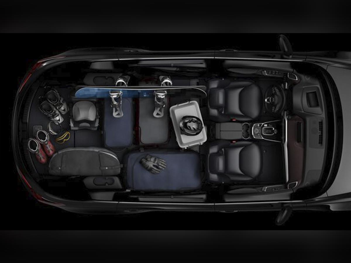 Mazda mundialmente reconocida por utilizar materiales premium en la fabricación del interior y exterior de sus camionetas.