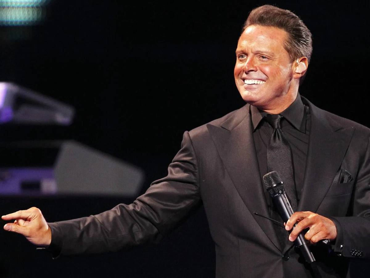 Luis Miguel compensa a mujer que le arruinó el festejo de cumpleaños