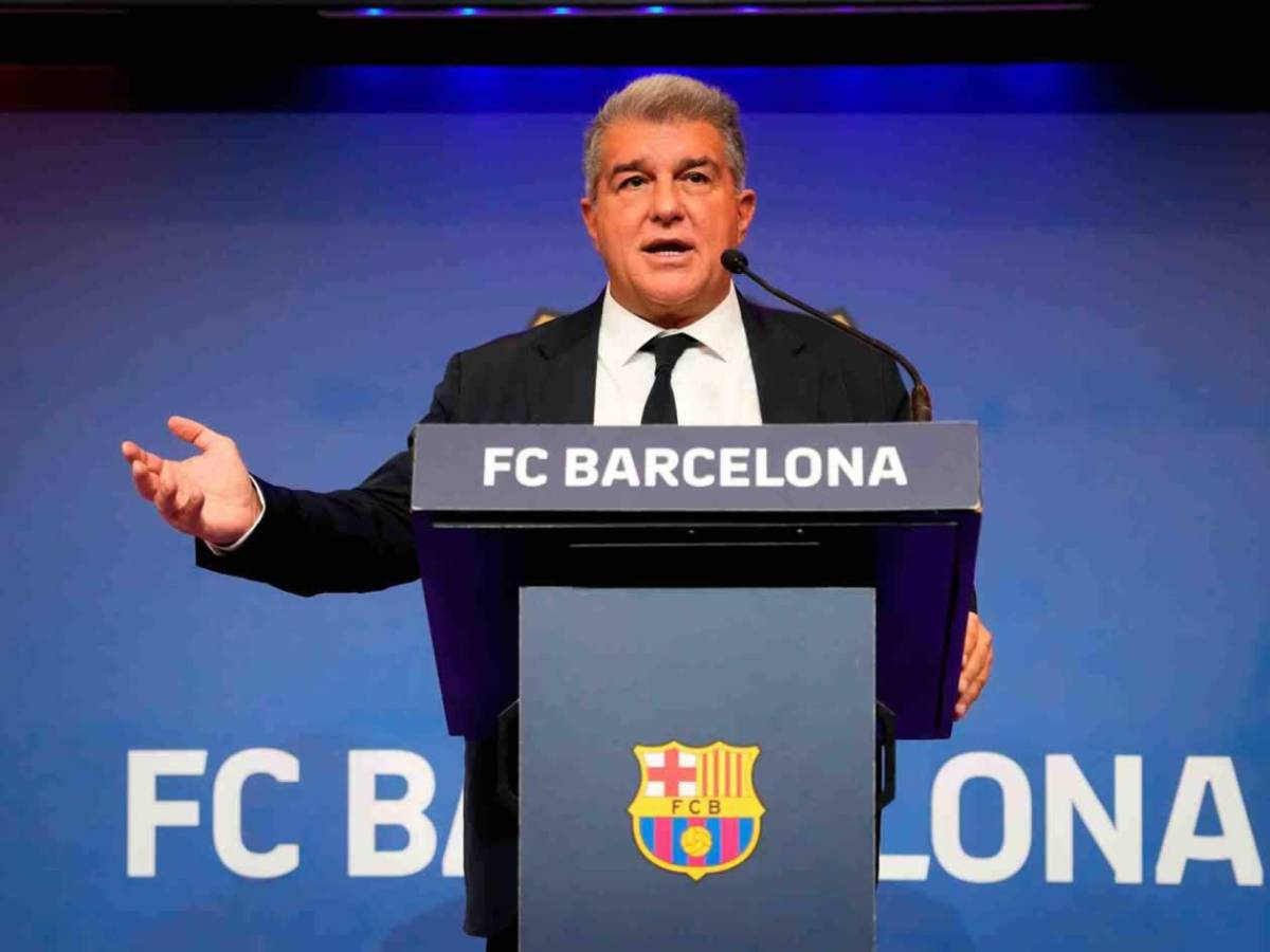 Barcelona, con todo al mercado: los dos fichajes de Flick para la próxima temporada