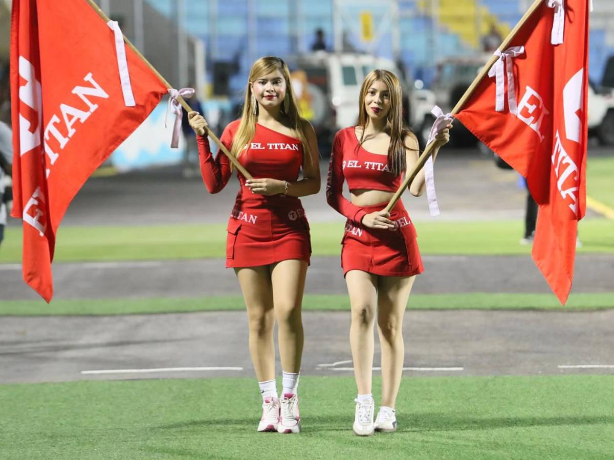 Las bellas chicas que adornan el ambiente en el Clásico Motagua vs Marathón en el Nacional