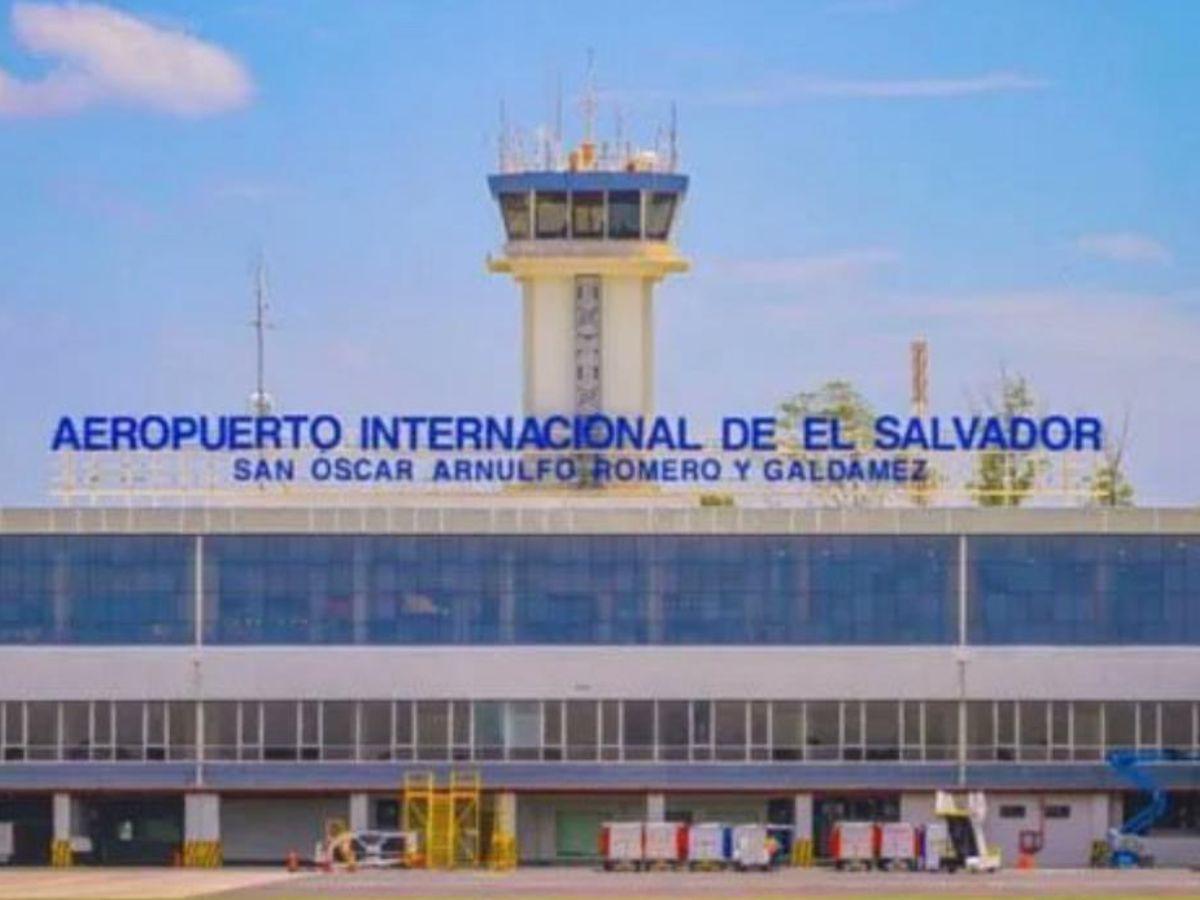 Muere hondureño dentro de avión en aeropuerto de El Salvador