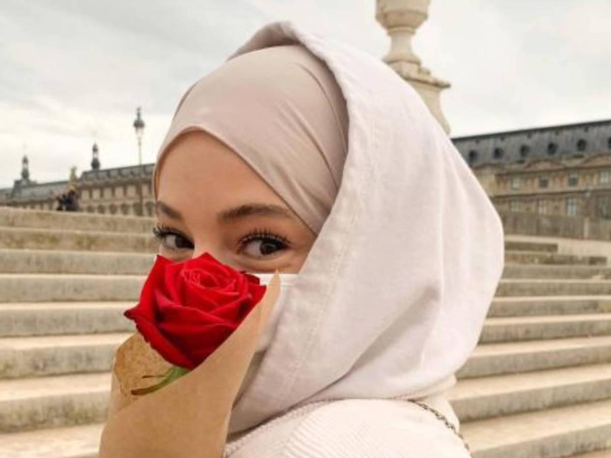 Dembélé tiene una rara esposa: No va al estadio, se tapa el rostro y no desea fotos