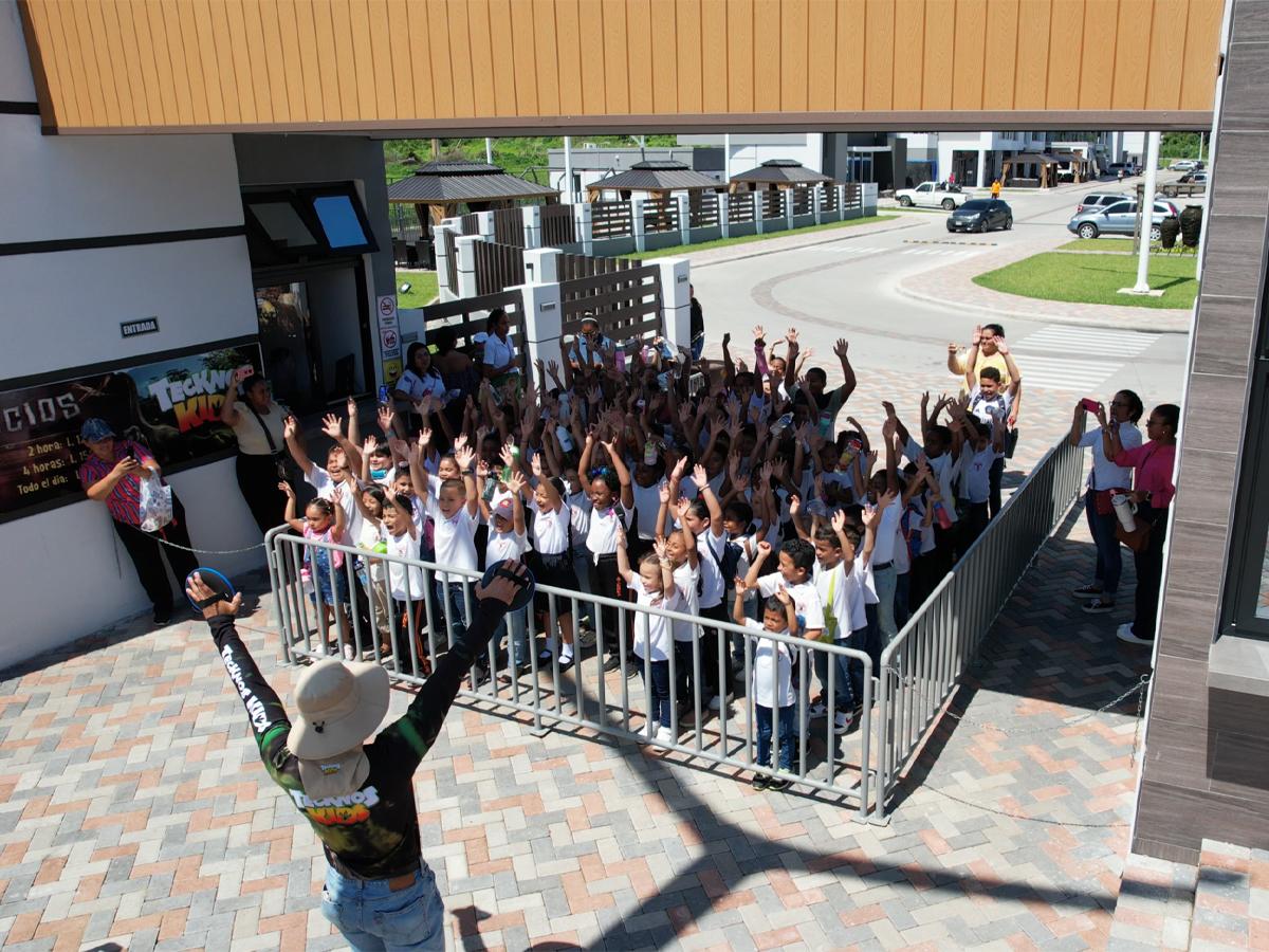 Este Feriado Morazánico el parque infantil Tecknos Kids abre sus puertas para que ningún niño se quede sin disfrutar de sus divertidas instalaciones.