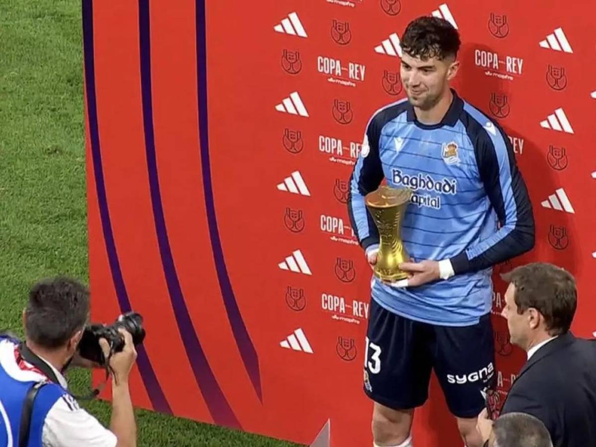 Simeone hundido, Griezmann con triste final y 'madridista' festeja la Copa del Rey