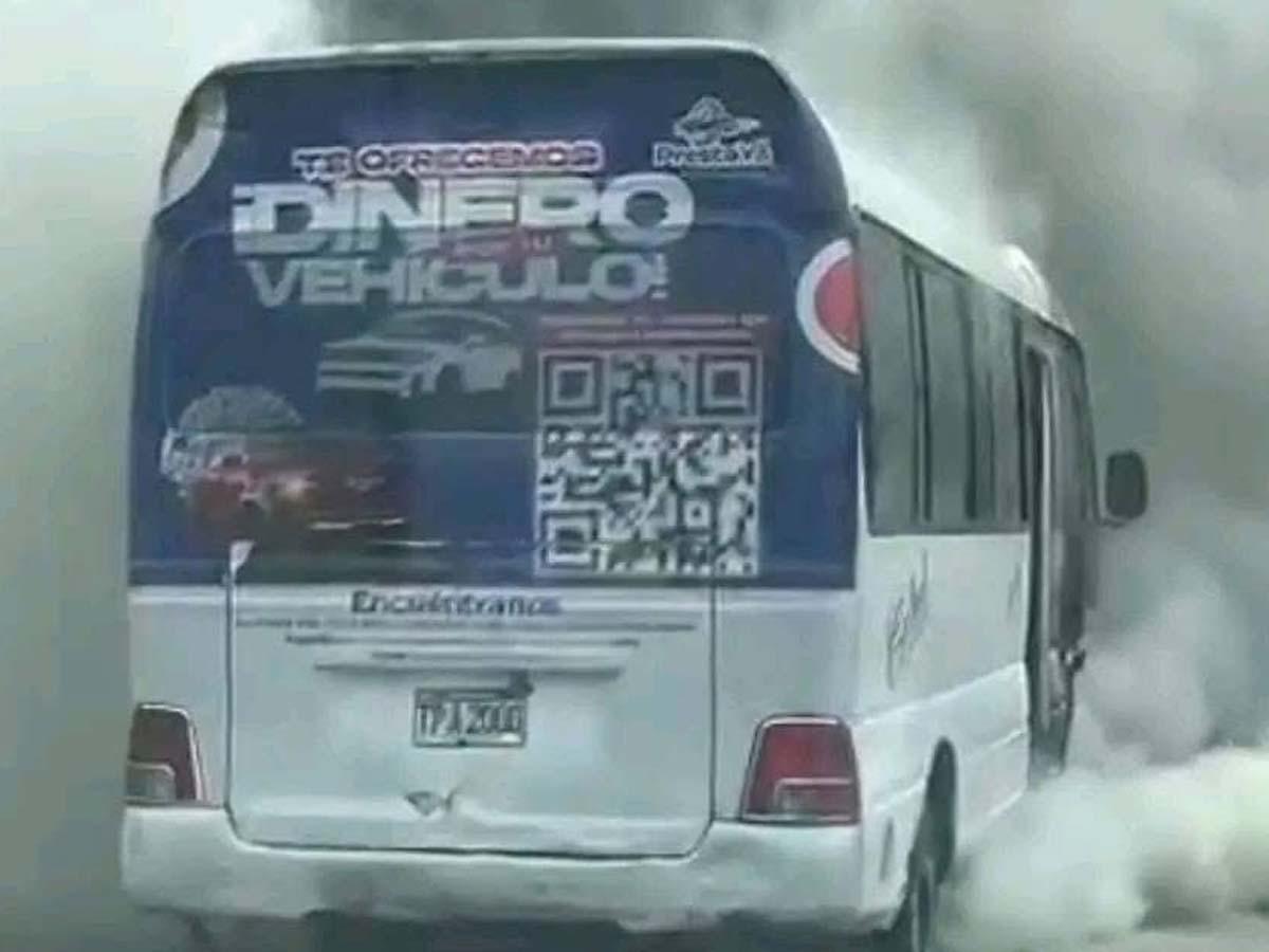 Conductor de moto que incendió bus en San Pedro Sula está en UCI con pronóstico reservado