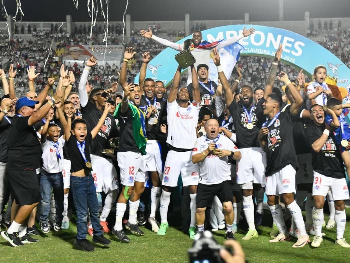 Olimpia festeja título, detalle con Real España, descuido con la copa y a lo Lamine Yamal