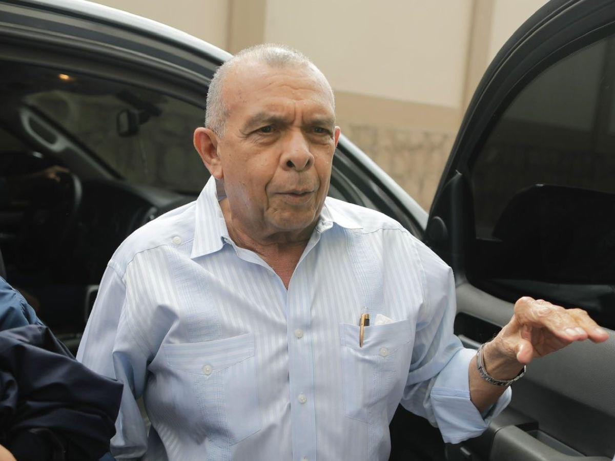 Dictan sobreseimiento definitivo a expresidente Porfirio Lobo Sosa