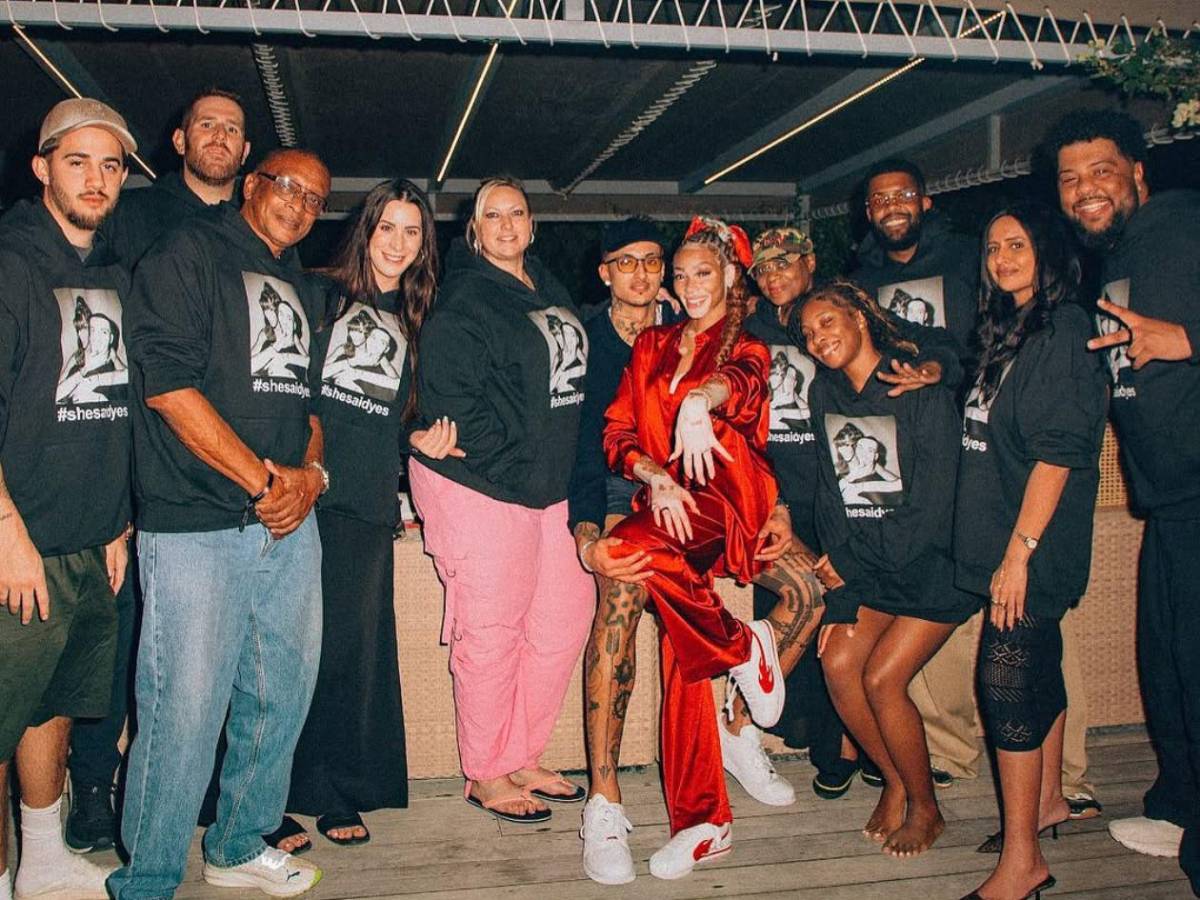 Winnie Harlow se compromete con el jugador de la NBA Kyle Kuzma