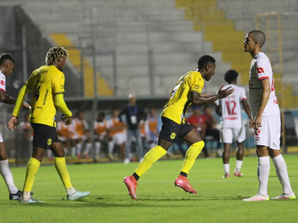 Hija de leyenda, enfado de Menjívar, las grúas en el Nacional y petición a Moya