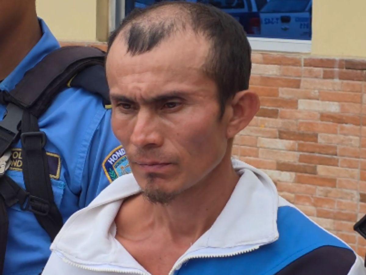 El pequeño Jhonny ni sospechaba que su asesino lo vigilaba hasta en la escuela