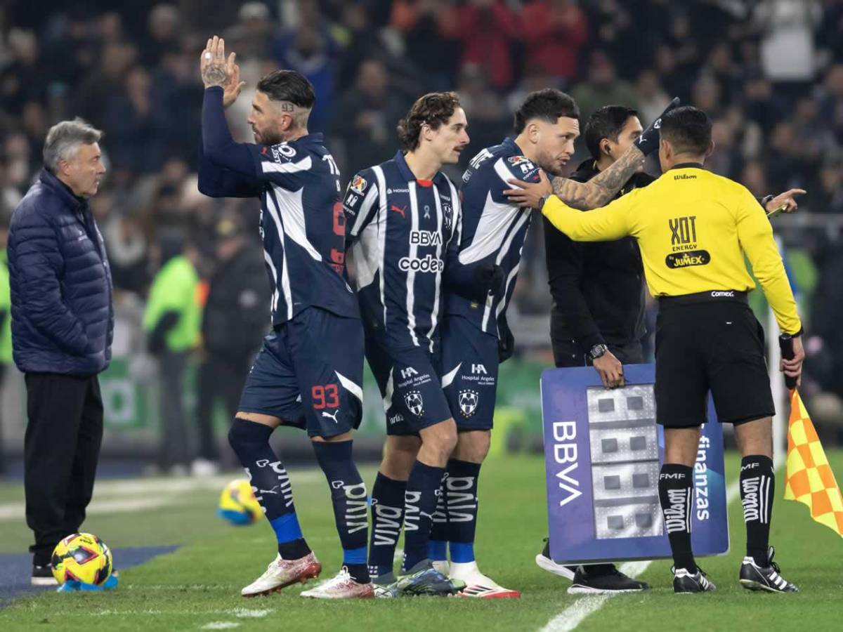 Sergio Ramos debutó con Monterrey: causa locura y casi hace un golazo
