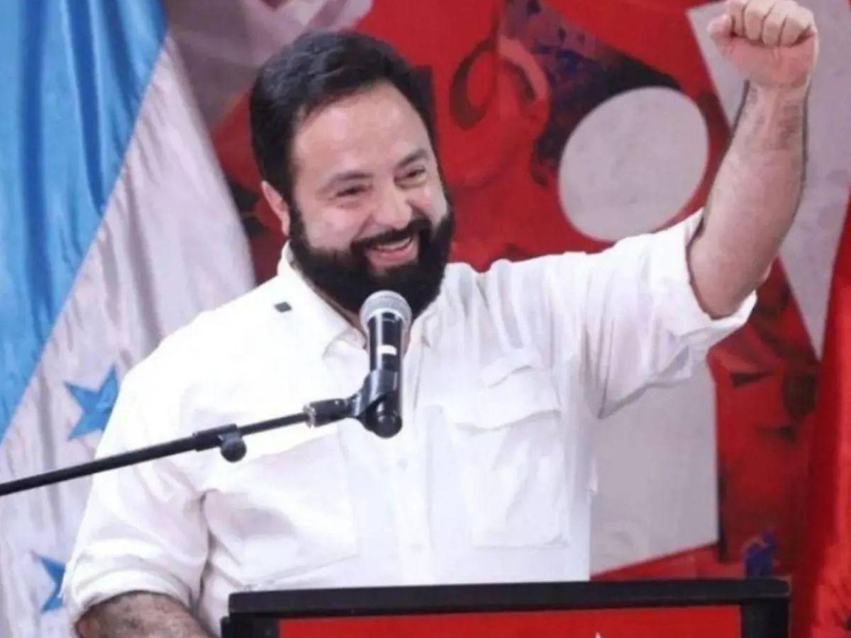 Inusual uso de la cadena nacional por parte de Redondo capta la atención del país