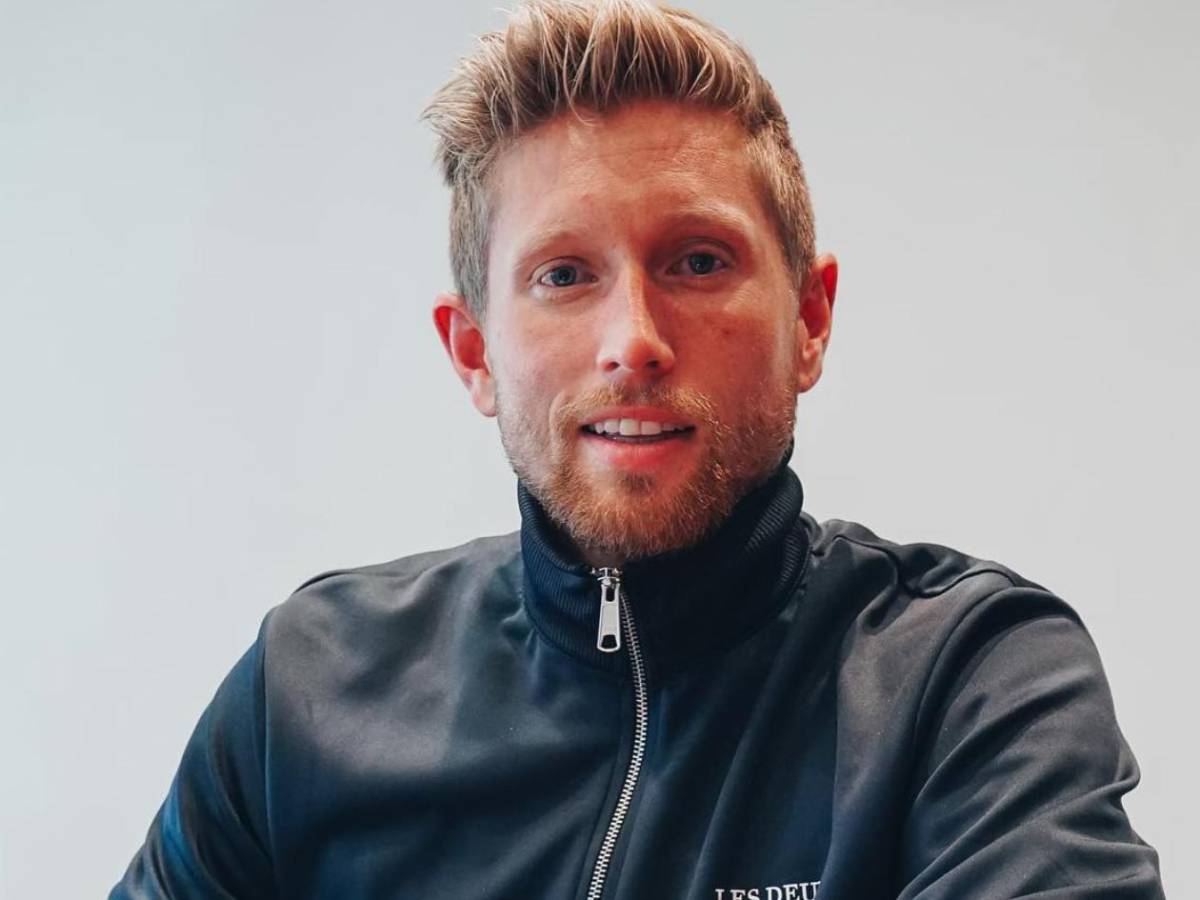 Muere conocido futbolista delante de esposa: Esto pasó