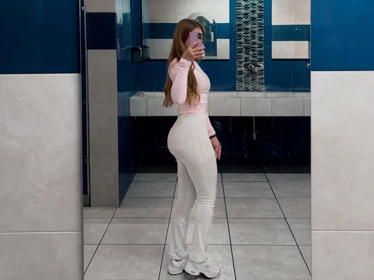 Jovencita muere tras huir en su moto de la Policía y chocar contra una camioneta