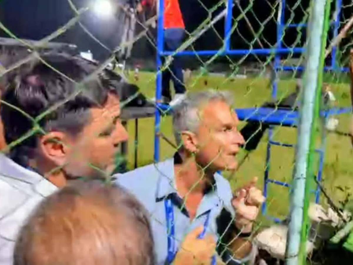 Polémica: Enfrentamiento entre Lavallén y aficionado del Marathón y así terminó todo