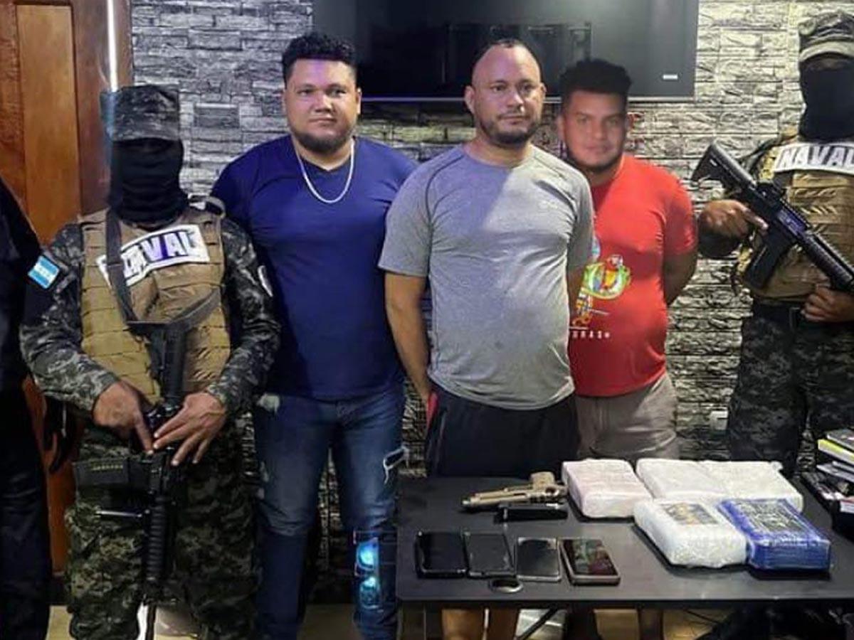 Capturan a tres personas con droga en La Ceiba