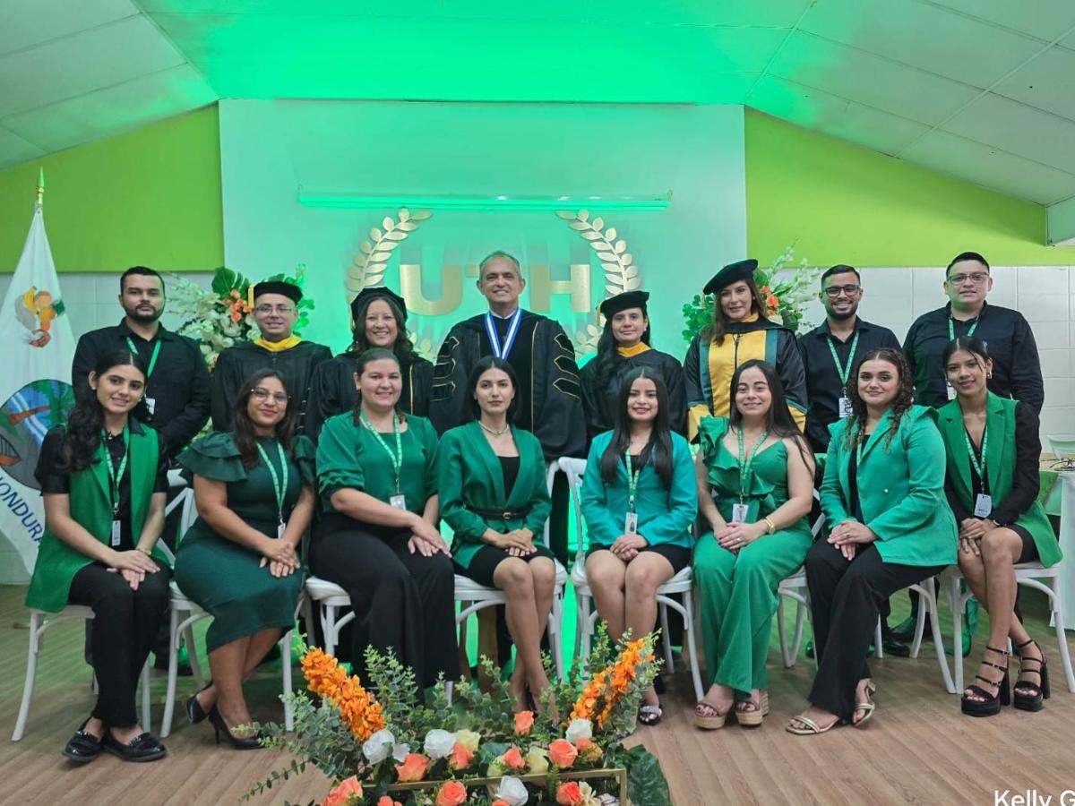 UTH La Ceiba celebra su XXXIII graduación destacando la excelencia académica