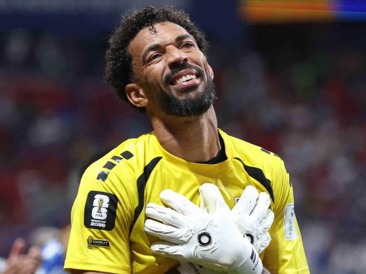 Vozinha ya es número uno tras su Mundial y supera a grandes porteros: ¿Compañero de Messi?