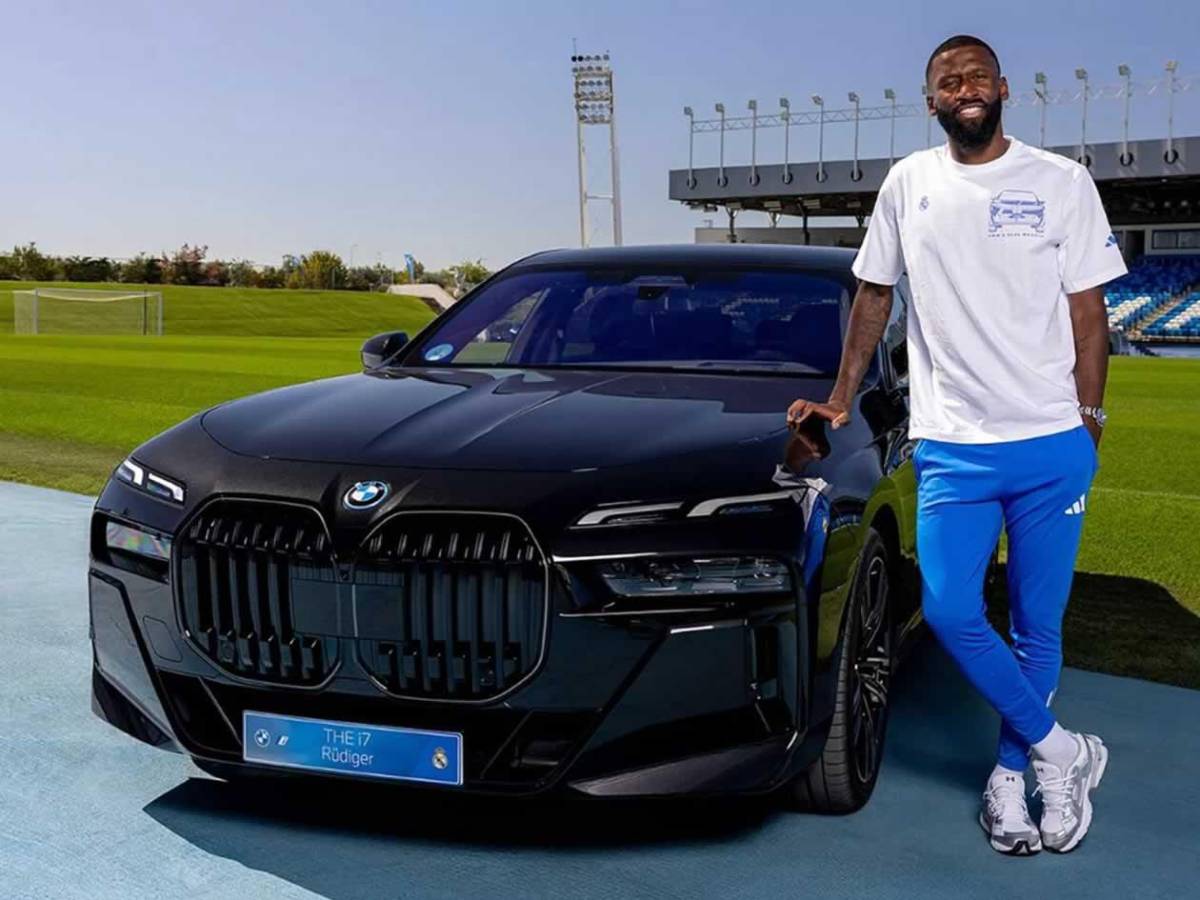 Jugadores de Real Madrid estrenan autos de lujo: Mastantuono sorprende y quién con el más caro