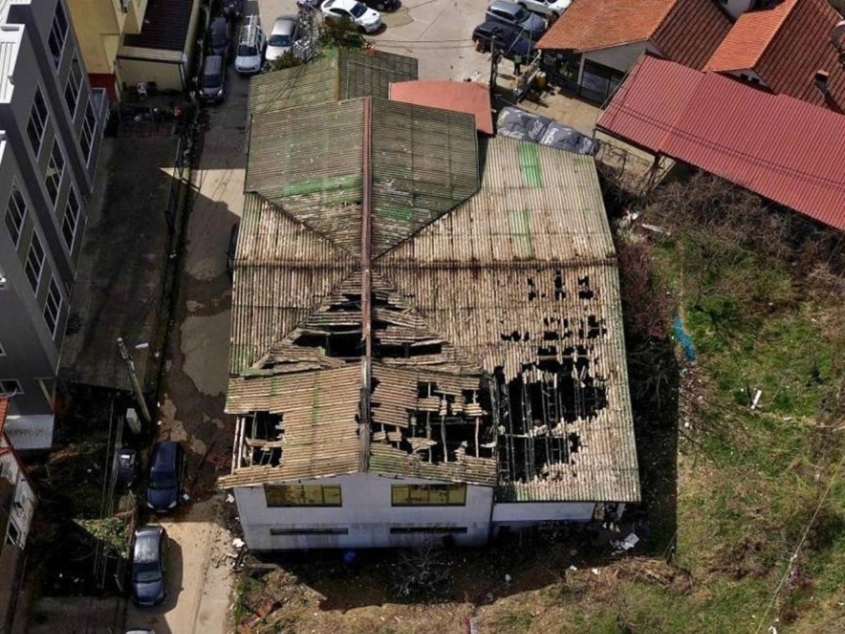 Muere futbolista en incendio en discoteca al ayudar a otros a escapar