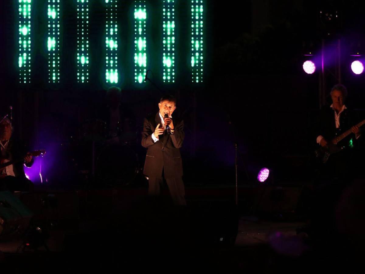 Los Galos deslumbran Tegucigalpa con su romanticismo eterno