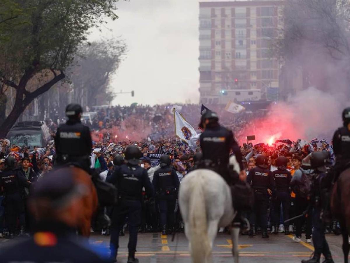 Creen en la remontada: el impresionante recibimiento al Real Madrid a su llegada al Bernabéu