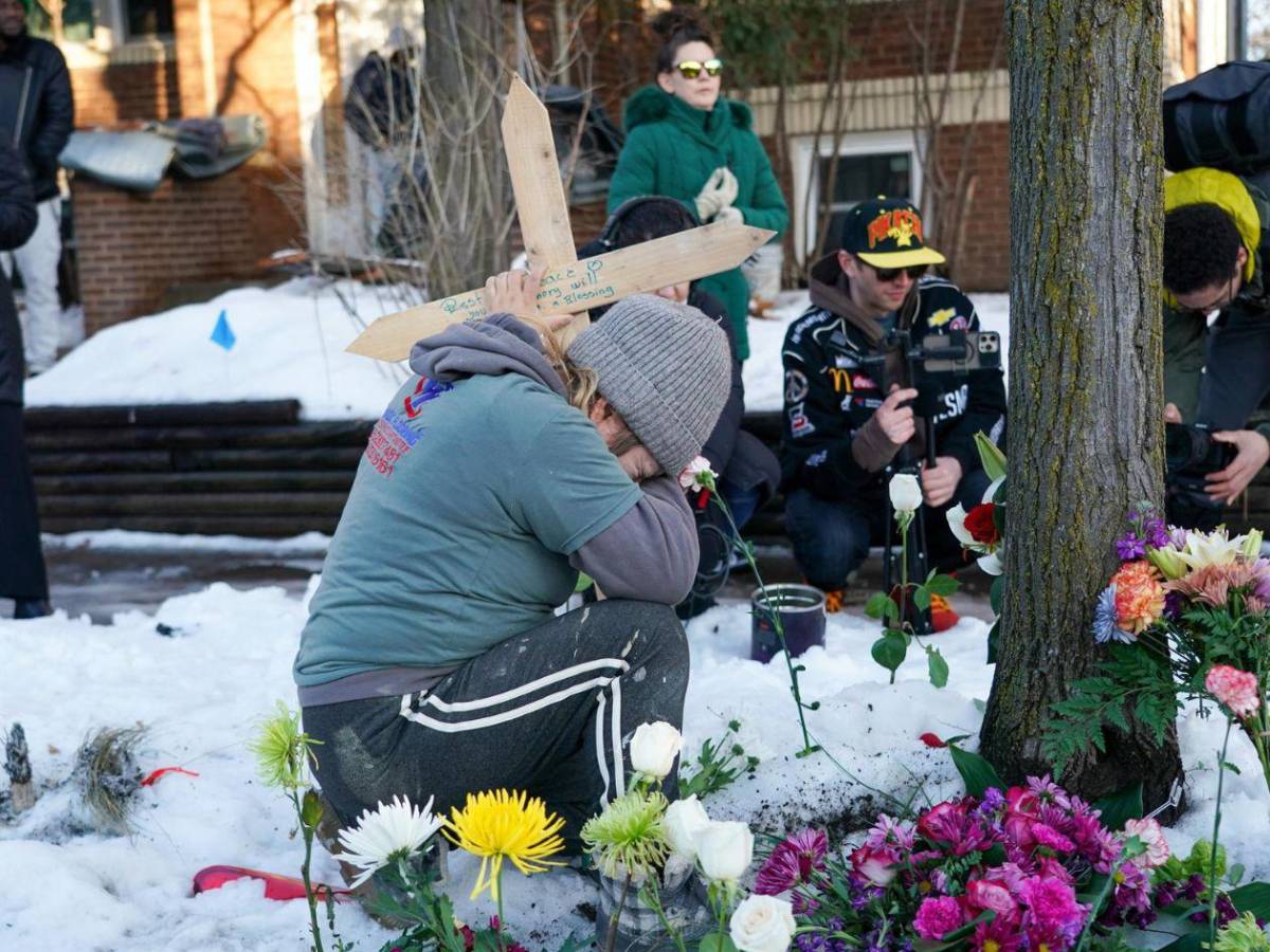 Lloran muerte de madre atacada a disparos por un agente de ICE