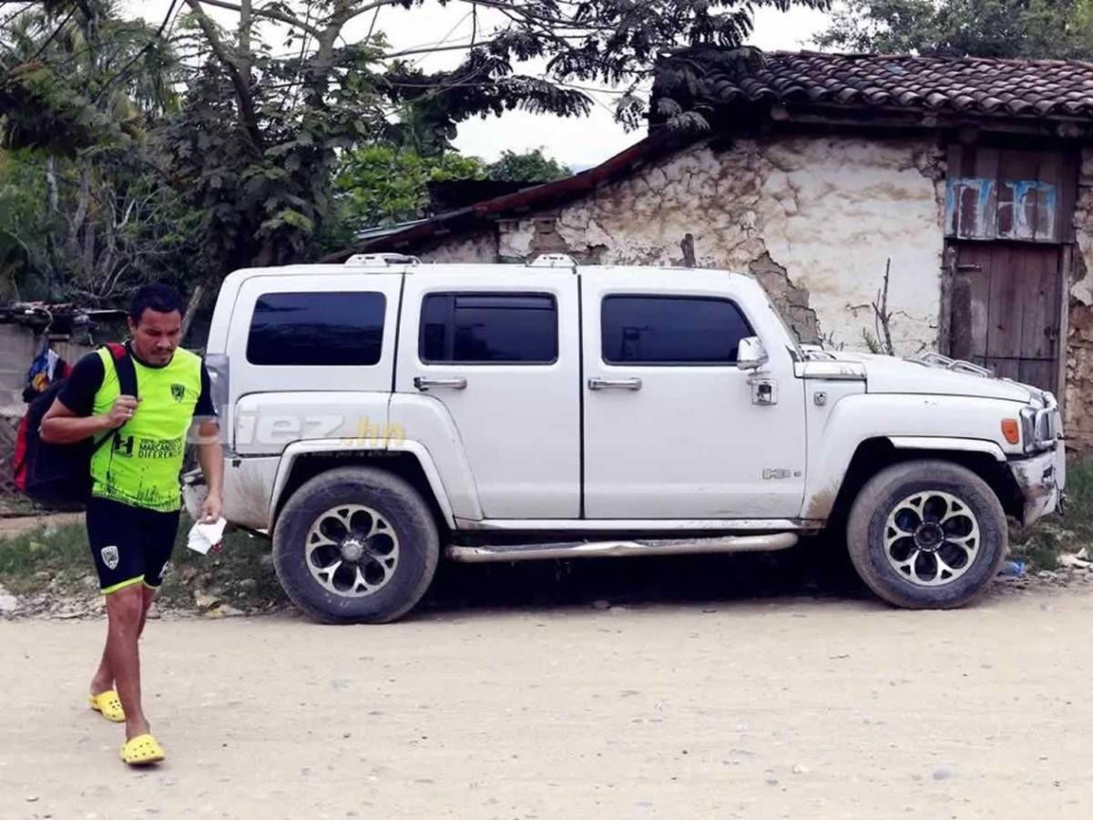 Así era la lujosa vida de 'Rambo' de León en Italia y su actualidad: autos, fortuna y extravagancias