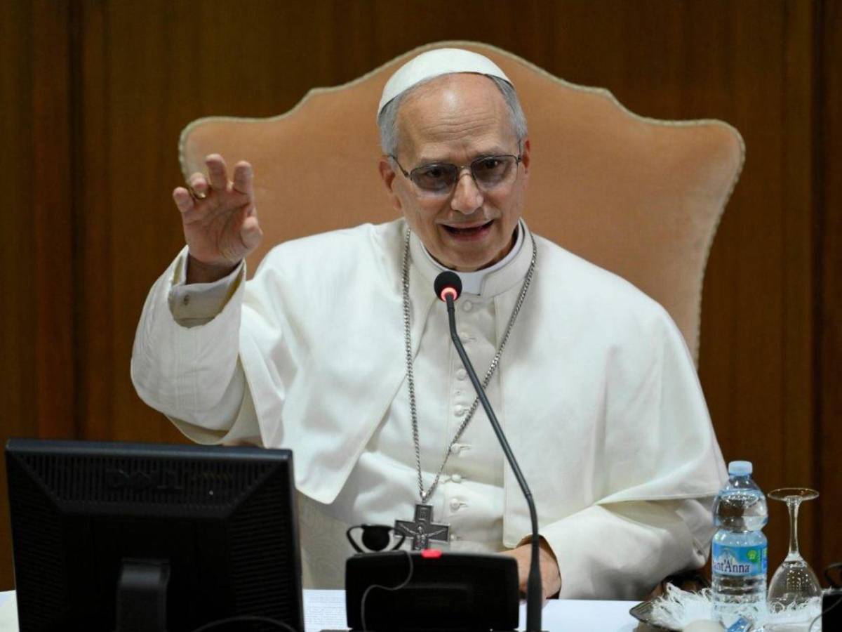 León XIV saluda a las madres, pide alto al fuego en Gaza y fin a la guerra en Ucrania