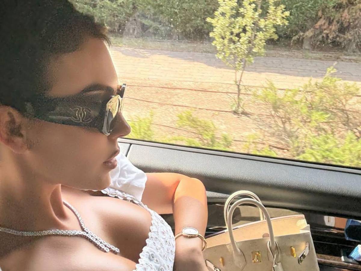 Georgina Rodríguez causa controversia por su atuendo en un templo de Portugal