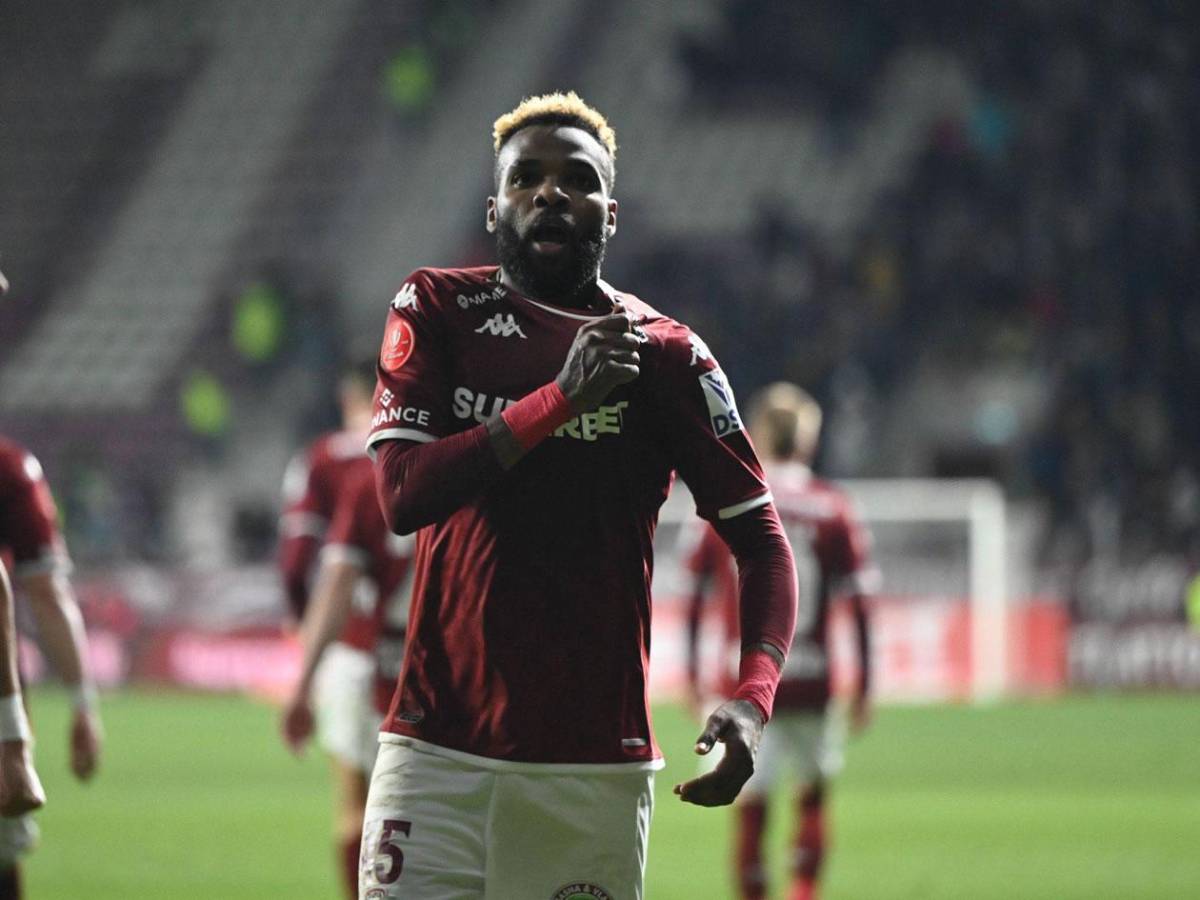 Conmoción por misteriosa muerte de reconocido futbolista: cayó de un piso 11