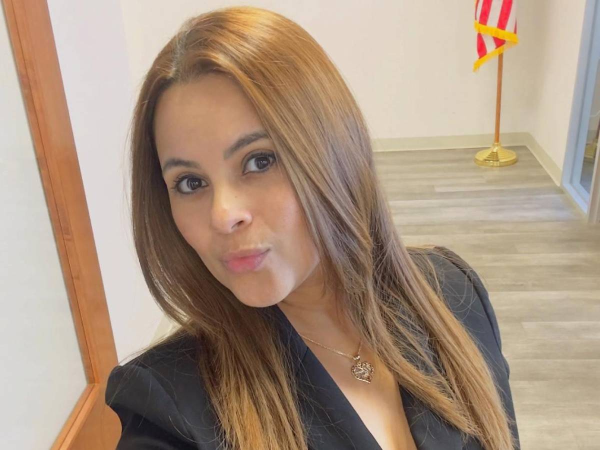 Clara, la bella esposa del exfutbolista hondureño que ayuda a los latinos en Estados Unidos