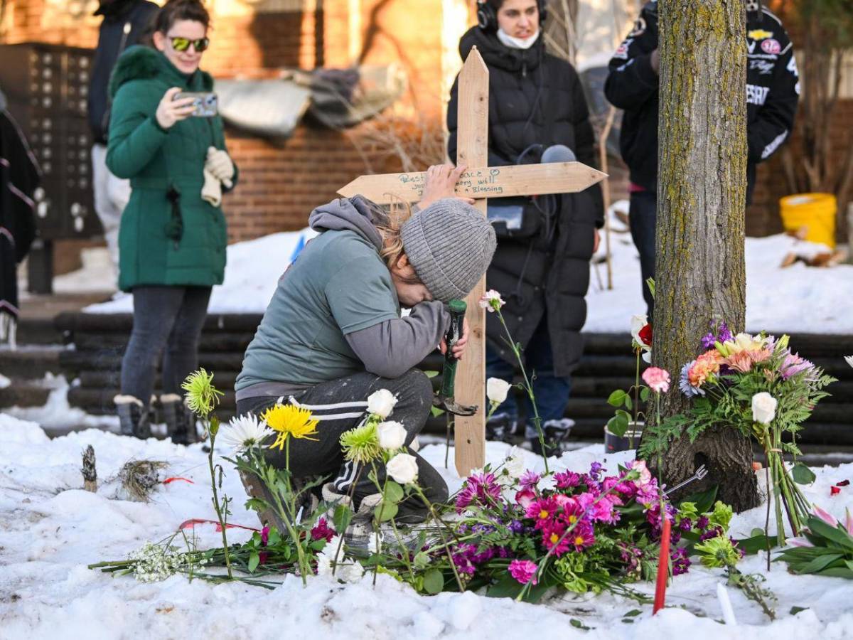 Lloran muerte de madre atacada a disparos por un agente de ICE