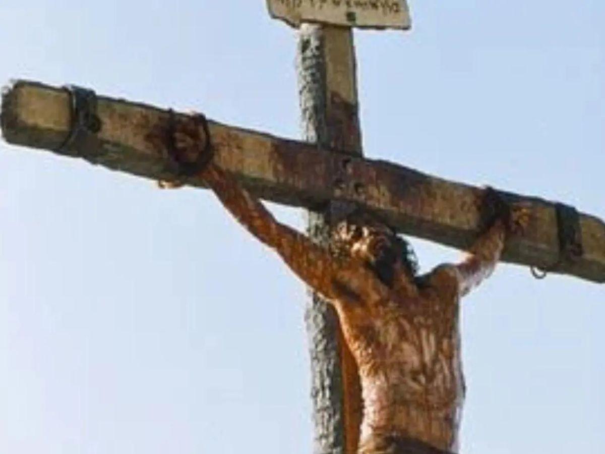 Actor de La Pasión de Cristo fue impactado por un rayo mientras interpretaba a Jesús