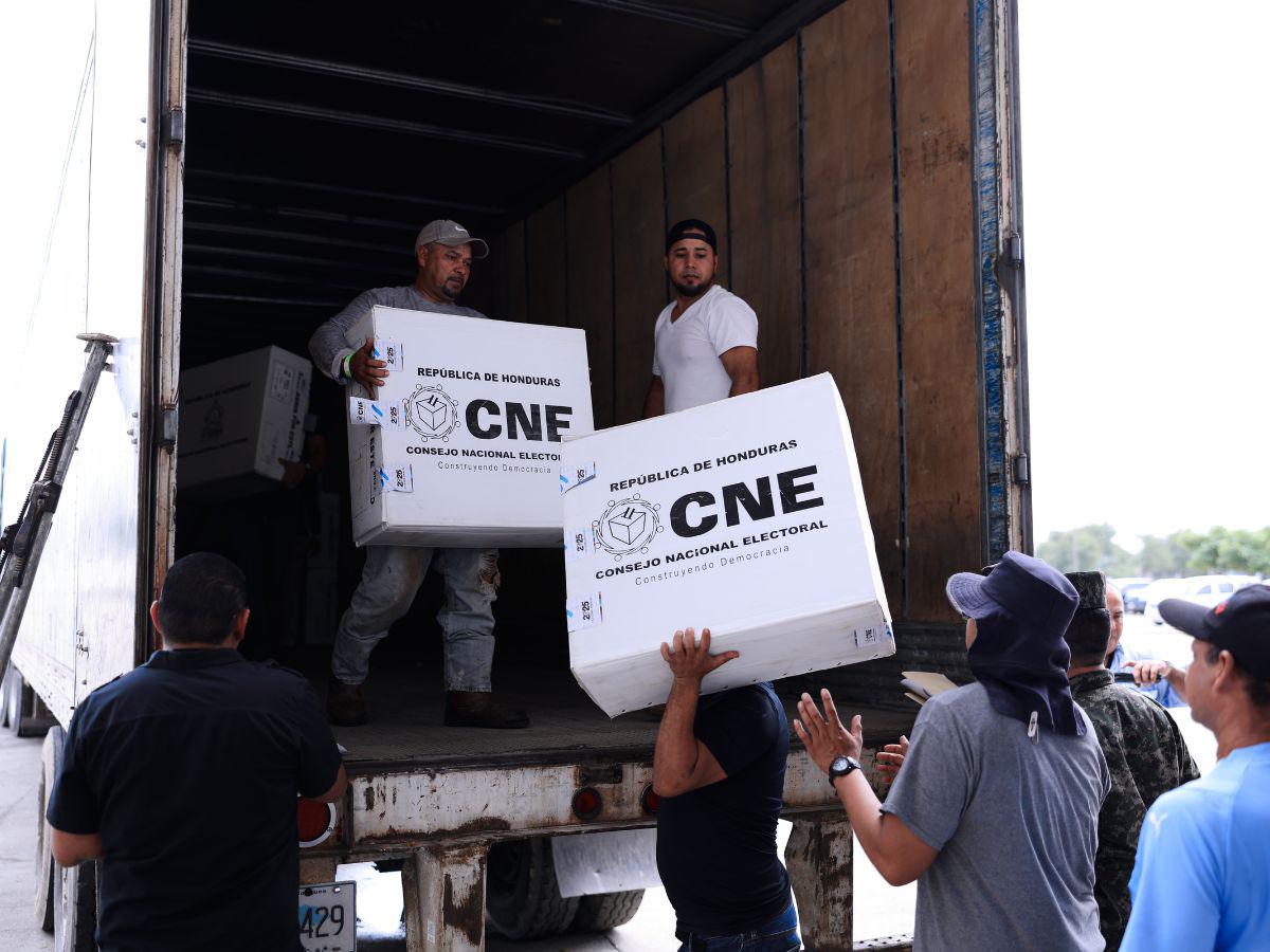 Maletas electorales de Cortés salen hacia Tegucigalpa