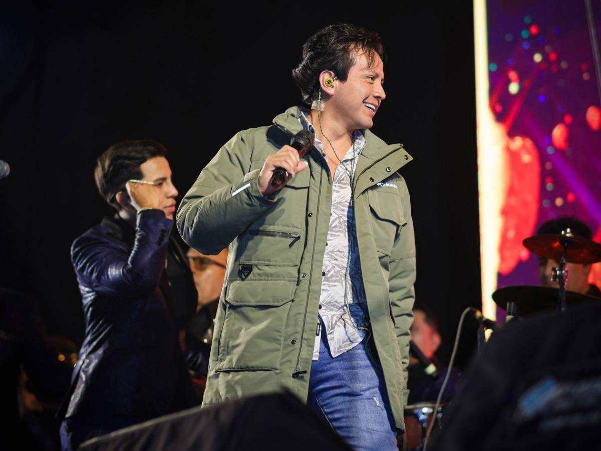 Sicarios atacan a balazos a grupo musical en pleno show; hay 2 heridos