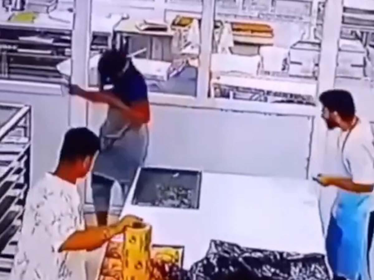 Broma con cuchillo: Muere empleado de panadería tras puñalada en el corazón