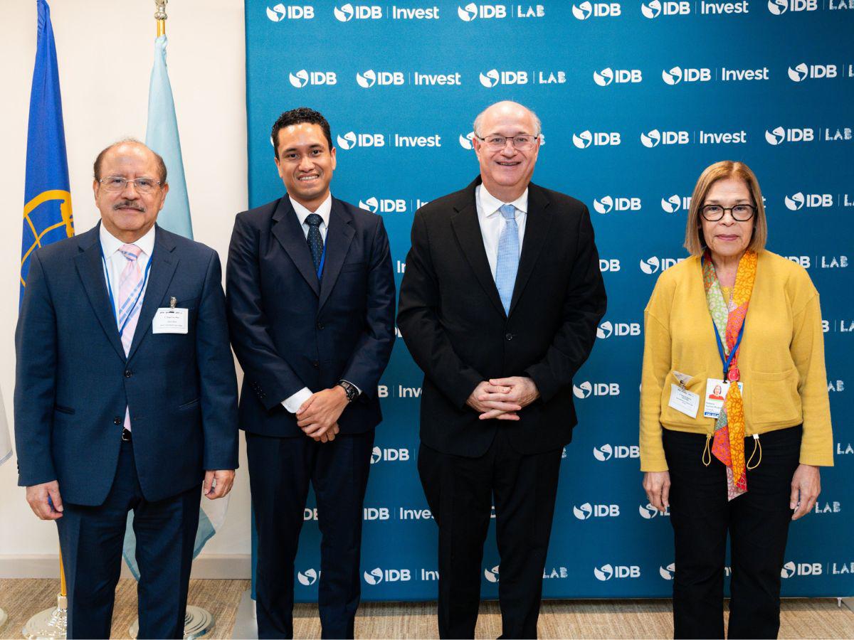 Honduras busca asegurar 500 millones de dólares con el FMI y el Banco Mundial