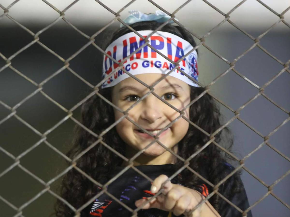 Olimpia celebra, dedicatoria, figura ante Génesis y bellas chicas en el Nacional