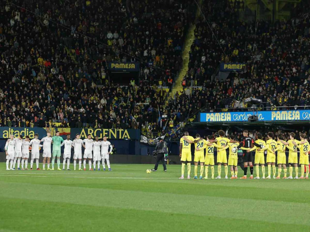 Beso de Mbappé a compañero, Brahim la pasó mal y VAR no intervino en polémica