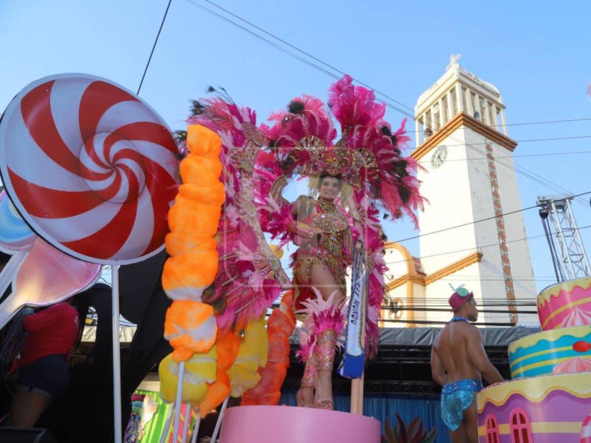 La Novia de Honduras brilló con el tradicional desfile hípico de la Feria Isidra
