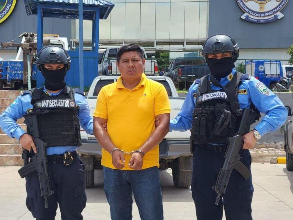 Capturan a catedrático acusado de violar a su propia hija