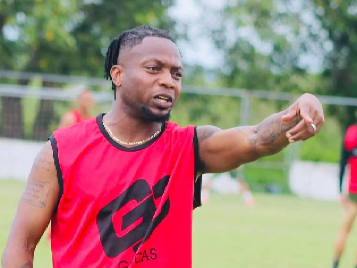 Futbolista hondureño revela cómo pagaba fiestas y lo que hizo con sus amigos