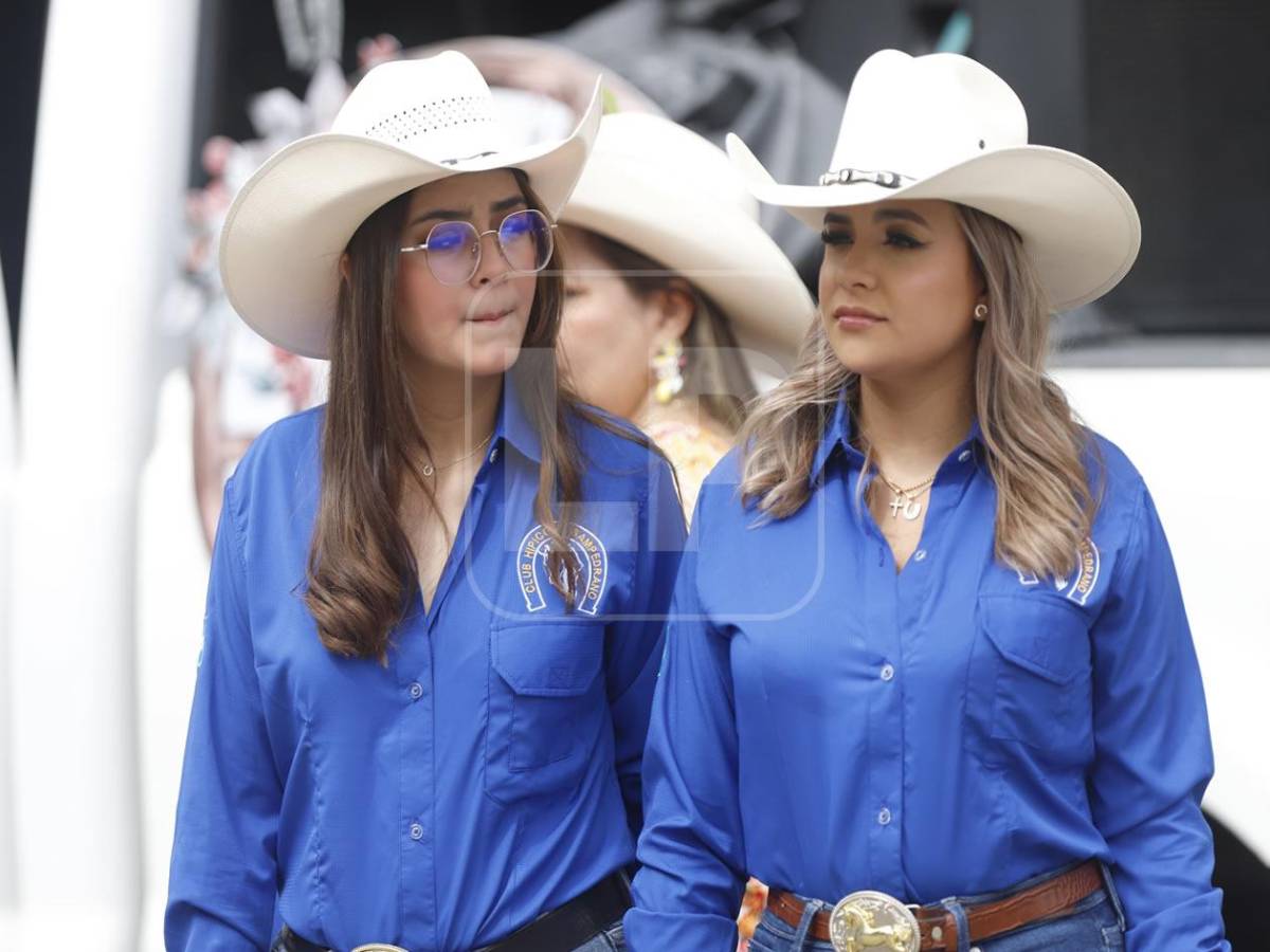 Belleza y alegría en el desfile hípico en San Pedro Sula