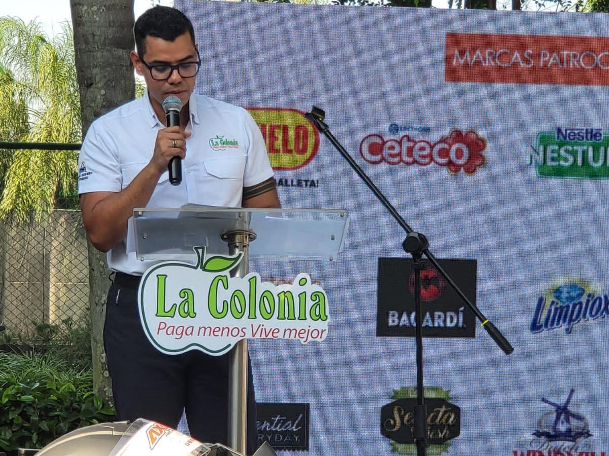 Miguel Vargas, coordinador de Mercado de Supermercados La Colonia en la zona norte, explicó la dinámica.